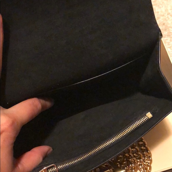 Crossbody - Picture 5 of 7